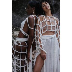 Blouse longue transparente blanche en crochet style bohème pour femme, sans manches, épaules dénudées, ajourée, mode printemps-été, vente en gros - Product Image 3
