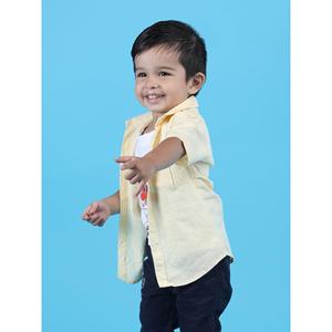 เสื้อยืดพิมพ์ลายครึ่งแขนสำหรับเดินทางสีเหลือง - Product Image 3