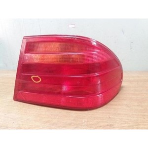 ไฟท้ายขวา E-class ปี 1992-1999 มือสอง ของแท้ รหัสอะไหล่ A2108204464 - Product Image 1