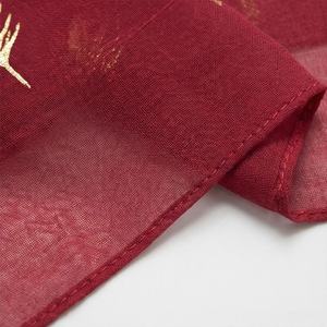 ผ้าคลุมไหล่ลายขนนกขายดี ผ้าฮิญาบคุณภาพสูง สีพื้นแบบกำหนดเอง ผ้าพันคอชายหาดสำหรับผู้หญิง เนื้อผ้านุ่ม ระบายอากาศได้ดี แฟชั่นระดับพรีเมียม - Product Image 6