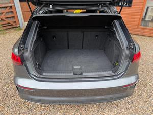 Audi A3 1.5 TFSI 35 S Line Sportback S Tronic Euro 6 5 Puertas, Usado en Excelentes Condiciones, Año 2020 - Product Image 6