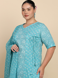 Robe midi pour femme, bleue, à imprimé géométrique, coupe trapèze, sans manches, col montant, motif Delta, style décontracté et contemporain - Product Image 4