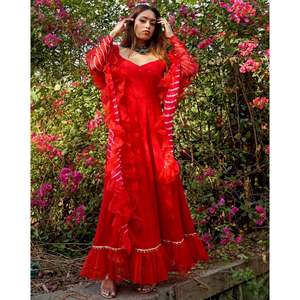 Magnifique ensemble de costume en mousseline de rayonne rouge pour femme - Taille XS - Product Image 5