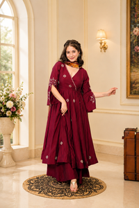 Ensemble robe Anarkali en rayonne et coton, brodée Zari, avec manches à découpes latérales, pantalon Palazzo assorti et dupatta en organza GW 6133 - Product Image 2