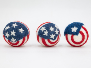 Adorno Colgante Hecho a Mano para el 4 de Julio – Decoración Patriótica para el Día de la Independencia, Adorno para Árbol, Artesanía de Fieltro de Lana de Comercio Justo - Product Image 4