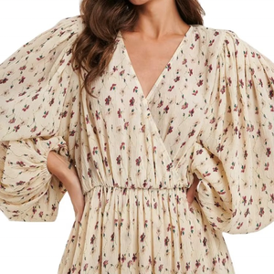 เดรสยาวลำลองสำหรับผู้หญิง ลายดอกไม้ แขนยาวทรงบอลลูน เอวธรรมชาติ ซักได้ ดีไซน์ทับด้านหน้า - Product Image 3