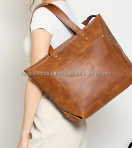 Sac fourre-tout unisexe en polyester, style vintage décontracté, avec fermeture à fermoir, quincaillerie dorée, poignée de style classique, ouverture par le haut, grande capacité, pour le voyage - Product Image 3