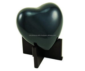 โกศสีบรอนซ์รูปหัวใจสีเขียวเข้มทำจากโลหะ - Product Image 1