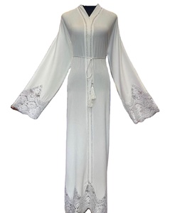 Hermosa Abaya negra de Dubái para mujer, ropa islámica tradicional con trabajo manual, Kaftan, accesorio tradicional musulmán - Product Image 1