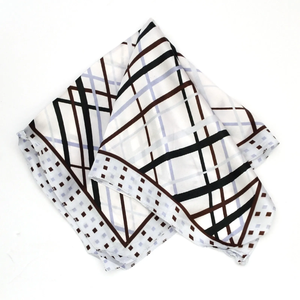 Écharpes carrées personnalisées légères, tissu de qualité supérieure, accessoires élégants, idéal pour les commandes en gros - Product Image 5