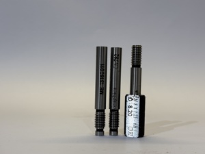 เกจวัดเกลียวเหล็กคุณภาพสูง AUGST LINES แบบเกลียวรวมศูนย์ รับประกัน 1 ปี สำหรับการตรวจสอบเกลียวอุตสาหกรรมที่แม่นยำในการงานกลึง - Product Image 3