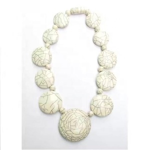 Custom Eco-Friendly Epoxy Resin Pendant Necklace Transparent Finish Metallic Flakes Gradient Pattern High Quality Artizon Studio - Product Image 3