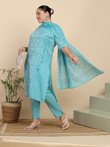 Robe midi pour femme, bleue, à imprimé géométrique, coupe trapèze, sans manches, col montant, motif Delta, style décontracté et contemporain - Product Image 2