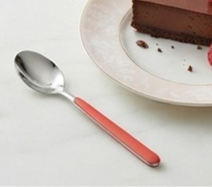 Ensemble de couverts modernes avec poignées rouges en acier inoxydable, compatibles lave-vaisselle, pour usage domestique et en restaurant - Product Image 2