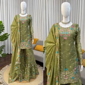Élégant ensemble Anarkali en soie JMC avec Sharara et Dupatta lourd pour femmes - Product Image 4