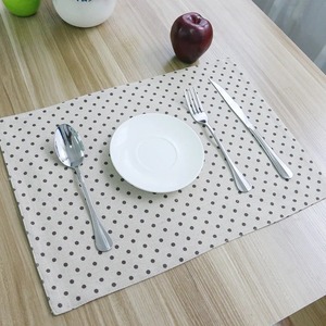 Lot de sets de table carrés personnalisables en polyester et coton, faits main, écologiques, modernes, résistants à la chaleur, pour mariage et cuisine - Product Image 3