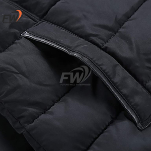 Chaqueta de invierno duradera con aislamiento grueso, interior acolchado suave y ajuste cómodo y flexible para exteriores, con cremallera para mujer - Product Image 5