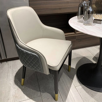 Chaise de salle à manger pour café, en cuir, avec structure en métal, assise en PU, chaises industrielles de luxe pour table à manger