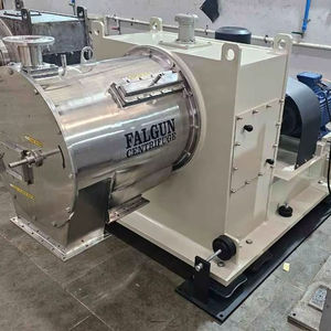 Centrífuga Horizontal Continua de Empuje, Acero Inoxidable SS 2205, 25 HP, 220V, Separación de 100 a 1000 Kg/h - Product Image 1