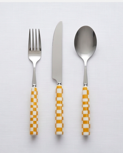 Ensemble de couverts modernes à poignée à carreaux jaune et blanc, en acier inoxydable, compatibles lave-vaisselle, pour la restauration - Product Image 1