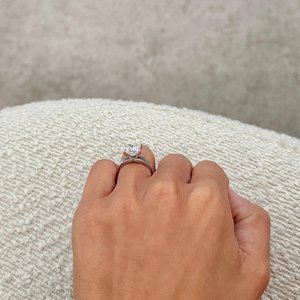 Bague en or 18 carats avec diamant de laboratoire taille princesse de 3 carats |   Bague de fiançailles solitaire de luxe certifiée IGI |   Mariage élégant et raffiné - Product Image 6