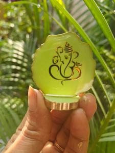 Caja de Kumkum Ganesha Esmerilada Hecha a Mano: una elegante combinación de devoción, arte y elegancia festiva - Product Image 2