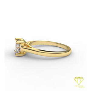 Bague de fiançailles solitaire en moissanite taille ronde en or jaune, classique à quatre griffes, pour femme - Product Image 4