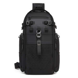 Bolsa de Pecho Impermeable Bagnex B4539 de Nailon Oxford, Elegante Bolsa Cruzada para Viajes, Senderismo y Actividades al Aire Libre, 20-36L, Anti-Robo - Product Image 1