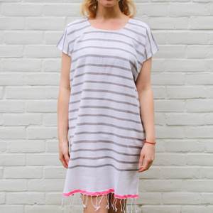 Vestido Kaftán de Verano Informal para la Playa, Tejido con Rayas Bohemias Ecológicas de Algodón Teñido con Hilo, Cuello en V, Flecos, Transpirable - Product Image 1