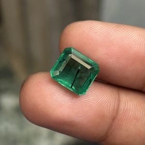Émeraude Naturelle Rara de Zambie 5,64 Carats Vert Intense Carrée, Pierre Précieuse Libre pour la Création de Bijoux Personnalisés Haut de Gamme - Product Image 4