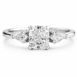 Anillo de compromiso de tres piedras con corte cojín y diamantes cultivados en laboratorio, anillo de boda de trilogía con piedra en forma de cometa, joyería nupcial - Product Image 2