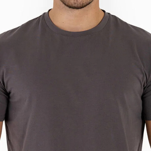 เสื้อยืดคอกลมผ้าฝ้าย 100% ระบายอากาศได้ดี สไตล์ลำลองแนวสตรีท ซักแล้ว ใส่สบาย สำหรับผู้ชาย แขนสั้น รับสกรีนโลโก้ - Product Image 4
