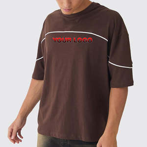 Camiseta de Manga Corta para Hombre, Color Marrón, Cuello Redondo, Corte Regular, Algodón Jersey, Estilo Casual, Ribete en Contraste, Logotipo Estampado en la Parte Delantera - Product Image 1