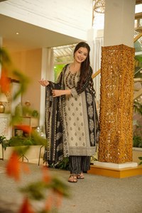 Ensemble Kurti et pantalon imprimé pour femme, style indien et pakistanais, en coton épais, avec dupatta imprimée, idéal pour le bureau, les occasions décontractées et les fêtes, séchage rapide - Product Image 4