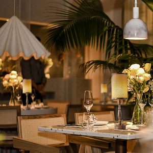 Lampe de table vintage rechargeable avec variateur tactile, fonctionnant sur batterie, petite lampe de chevet LED, bronze antique, pour la maison et les restaurants - Product Image 4
