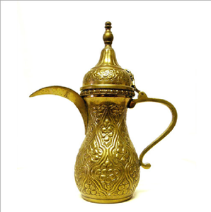 Polished <b>silver</b> Dallah featuring a dimpled texture and gold-tone accents, at wholesale prices, perfect for modern homes. - Product Image 4