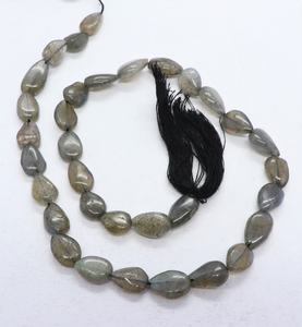 Cuentas de Labradorita Natural AAA en Forma de Pera Lisa, Hilo de 13 Pulgadas, 7x10 MM, Perlas de Labradorita con Taladro Recto en Forma de Pera, Venta al por Mayor - Product Image 2