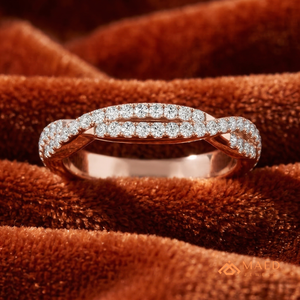 Anillo de Compromiso de Eternidad con Moissanita Trenzada Chapado en Oro Rosa para Mujer - Regalo de Aniversario de Lujo - Product Image 3