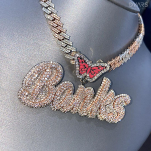 Colgante Personalizado con Letra y Número, con Moissanita VVS, Plata 925, Joyería Hip Hop de Lujo Certificada, con Engaste de Mariposa - Product Image 1