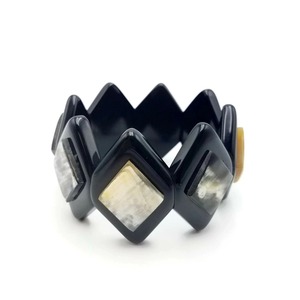 Brazalete de Resina Blanco y Negro, Imitación de Perlas, Brazalete Ancho Vintage para Bodas y Fiestas, para Mujer - Product Image 2