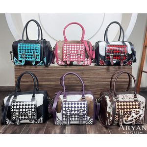 Sac à main en cuir de vachette de style western vintage, style rodeo, avec rabat orné de motifs à carreaux turquoise et noir, sac bandoulière et épaule pour femme - Product Image 1