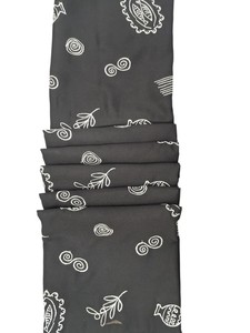 Tissu en rayonne léger de qualité supérieure, noir, brodé avec des motifs grecs blancs imprimés, pour robes et vêtements féminins - Product Image 3