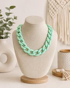 Collar de Resina con Cuentas Cristianas para Mujer, Diseño Floral Hecho a Mano, Cadena Elegante con Perlas Naturales para Fiestas y Eventos - Product Image 1