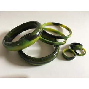 Pulseras de Resina Tradicionales Hechas a Mano para Mujer, Colección Étnica para Abalorios, Joyería y Uso Diario - Product Image 1