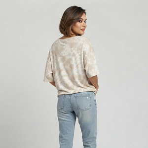 T-shirt surdimensionné personnalisé pour femme, délavé à l'acide, à épaules tombantes, style streetwear vintage, à manches courtes et col rond - Product Image 2