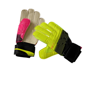 Guantes Deportivos WEMBLY SPORTS FA-7577 Profesionales Transpirables de Cuero con Cierre Ajustable, Antideslizantes e Impermeables para Porteros - Product Image 4