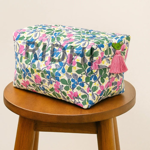 Bolsas de Maquillaje Cosméticas de Algodón Acolchado Ecológicas Wild Flower con Cierre, Reutilizables, Personalizadas con Estampado Boho para Uso Diario y de Mercado - Product Image 6