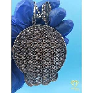 Colgante con logotipo personalizado hecho a mano con diamantes de moissanita VVS y diseño con acabado en plata - Product Image 3