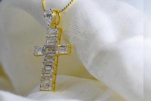 Colgante de Cruz Personalizado con Diamantes Cultivados en Laboratorio VVS VS E F de Oro de 9k 10k 14k 18k para Hombre y Mujer - Product Image 6