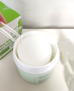 Korean skin care Experience K-beauty Tea <b>Tree</b> Anti-Aging Toner Pads with Moisturizing & Oil Control for Calm Balanced Skin - Product Image 2